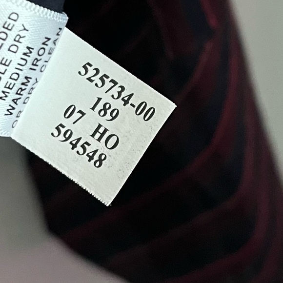 Banana Republic • Burgundy Navy Striped Button Down Shirt Slim Fit - Picture 5 of 5